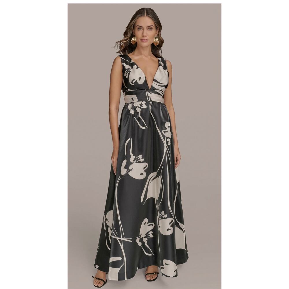 Donna Karan New York Sleeveless Ballgown - Size 8